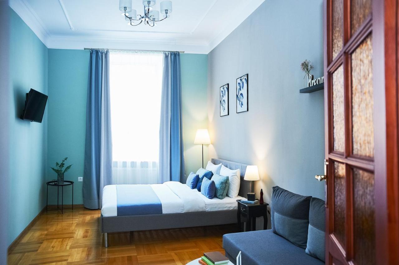 Cozy Apartment, 5Mins To Opera Lviv Exterior foto