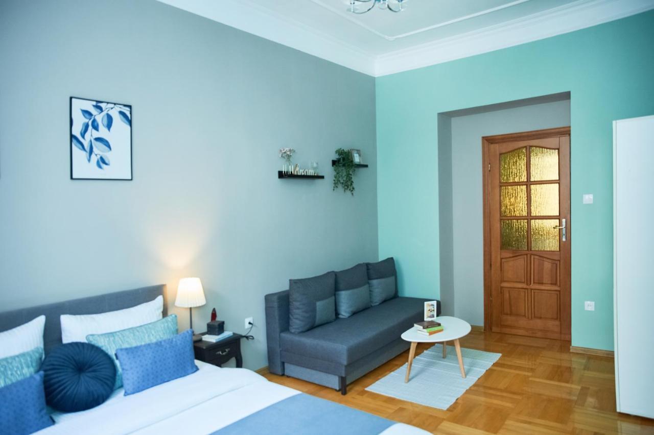 Cozy Apartment, 5Mins To Opera Lviv Exterior foto